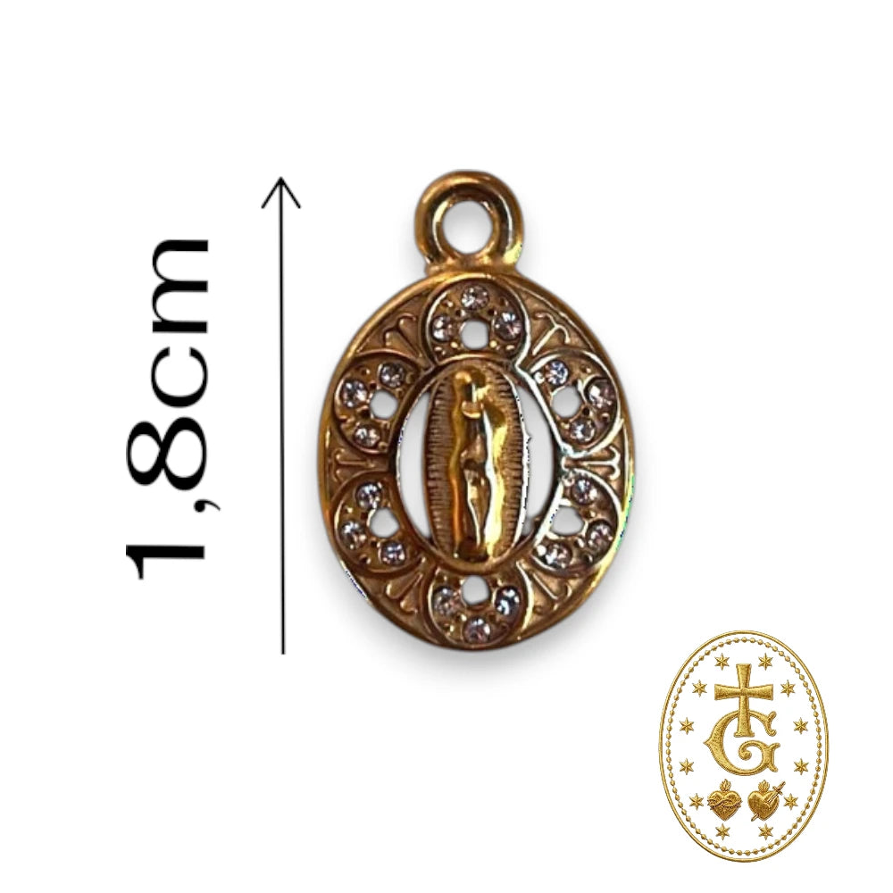 Collier Médaille Madone Dentelle Dorée & Strass — Ovale 1,8 cm