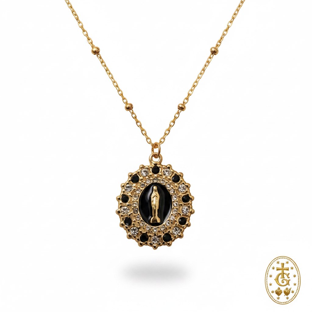 Collier médaille Vierge Miraculeuse strass noirs acier doré Collection Mystique Gloriosa Santa