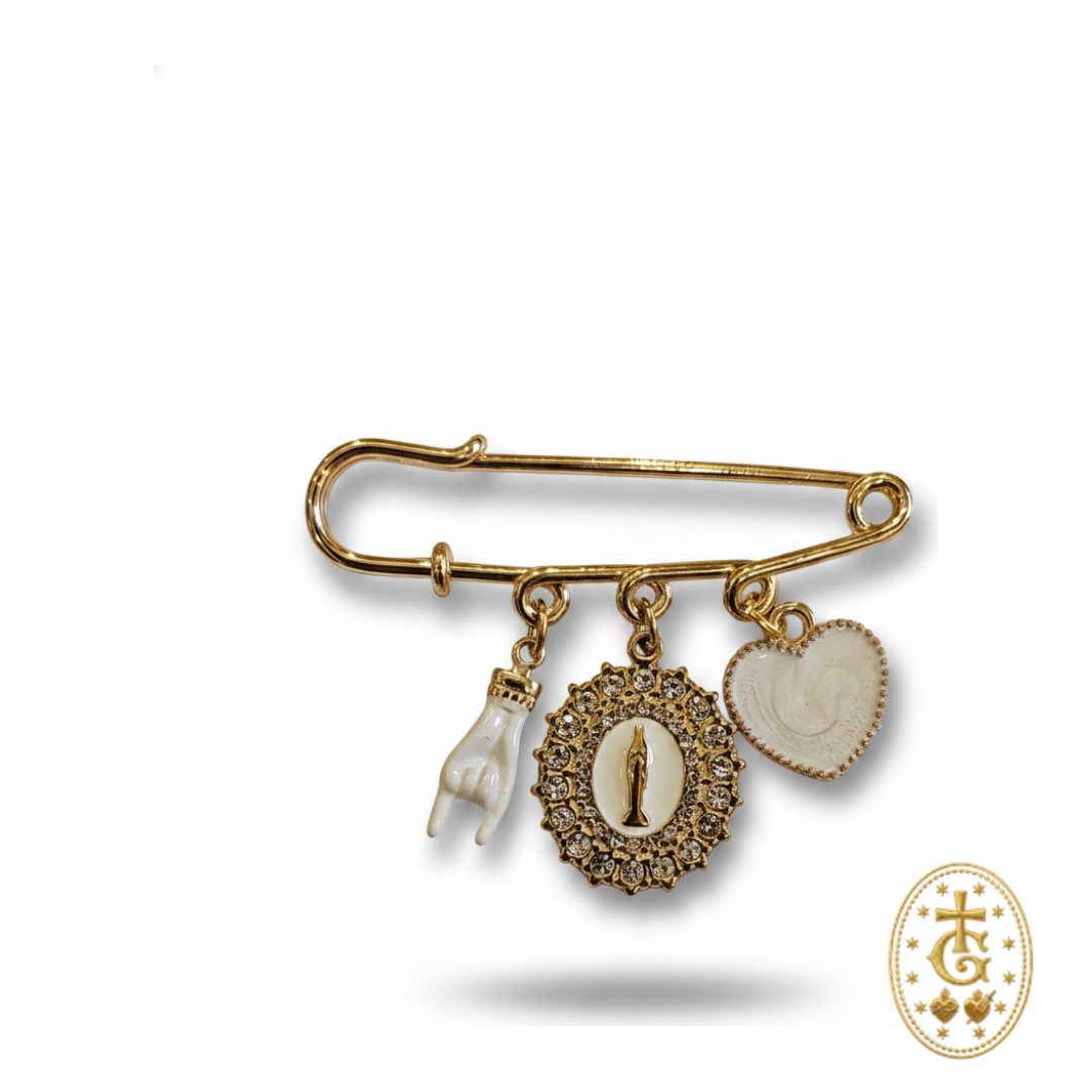 Broche charms blanc dorée Vierge sacrée main protection cœur cadeau communion baptême corse Bastia Gloriosa