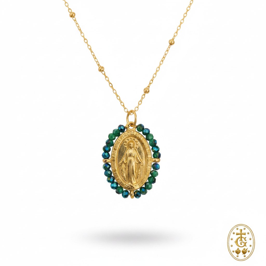 Collier médaille Vierge Marie perles facettées vertes 2,5 cm, bijou religieux corse Gloriosa Santa