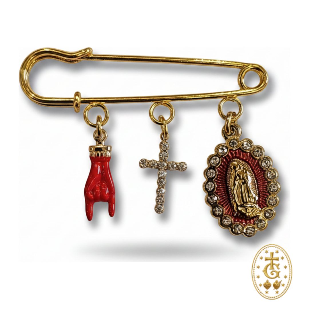 Broche charms dorée croix sacrée Santa Maria main de protection bijou religieux corse Bastia Gloriosa