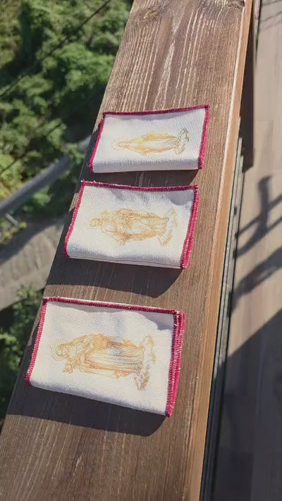 Vidéo de présentation du scapulaire Vierge Marie Gloriosa Santa